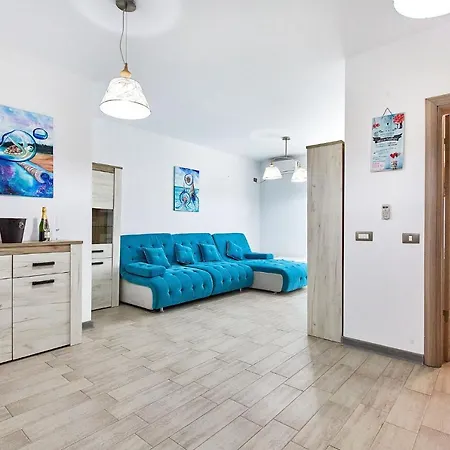 Complex By Alz Apartment