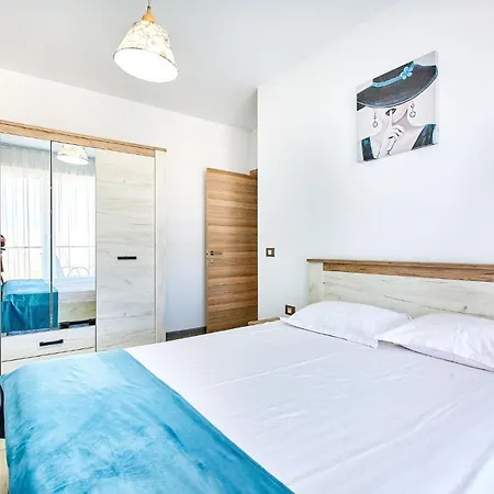 Complex By Alz Apartment *