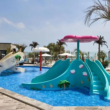 Complex By Alz Apartment Navodari