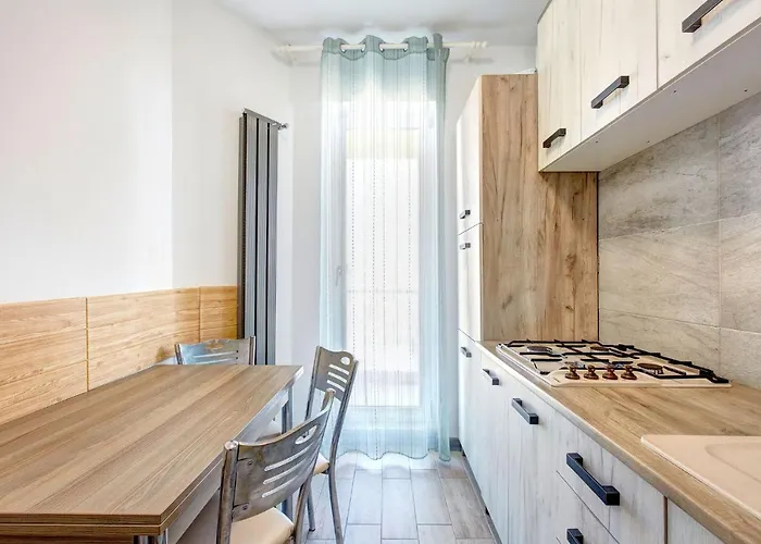 Apartament Complex By Alz Năvodari