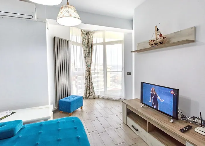 Apartament Complex By Alz Năvodari